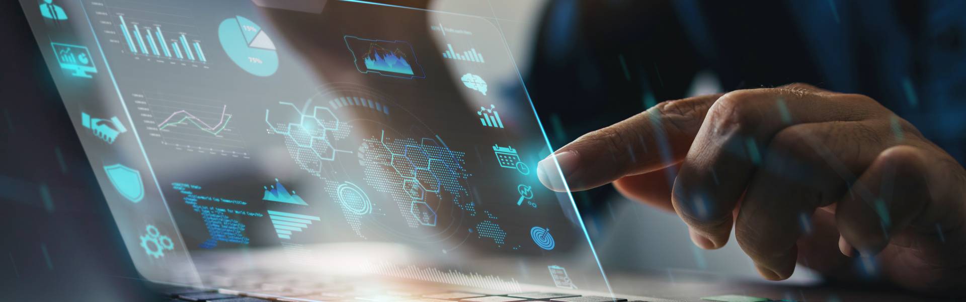 Smartphone, Laptop und Monitor auf denen responsives Webdesign Niedersachsen darstellt wird